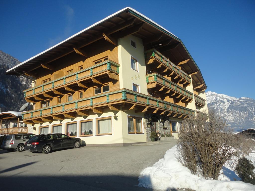Hotel Gasthof Jaeger Zillertal Schlitters Eksteriør billede