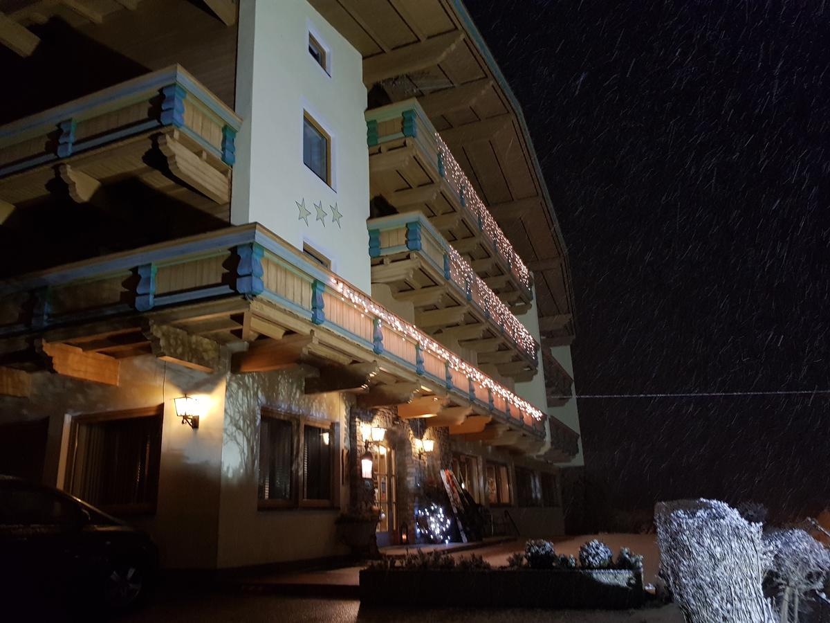 Hotel Gasthof Jaeger Zillertal Schlitters Eksteriør billede