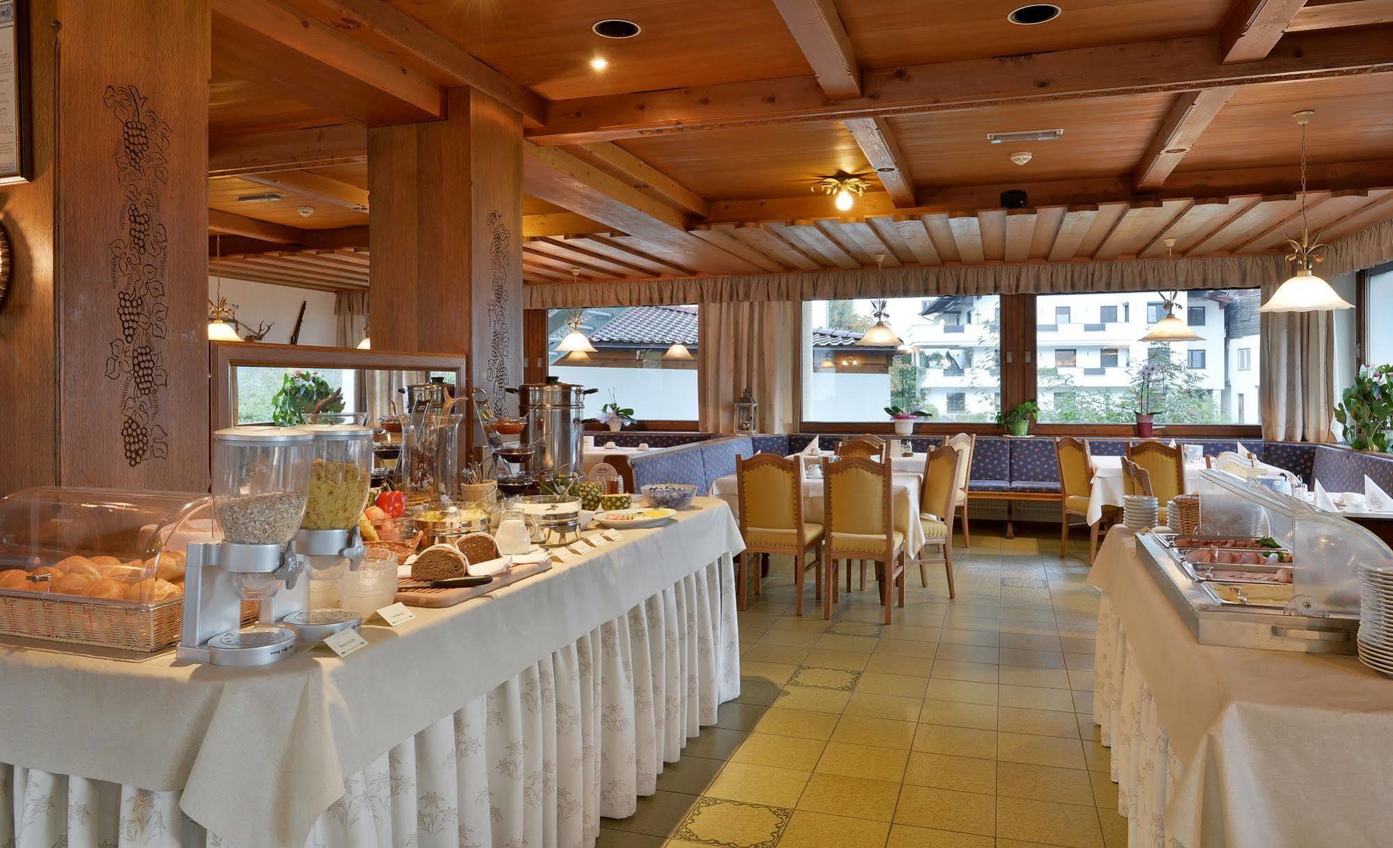 Hotel Gasthof Jaeger Zillertal Schlitters Eksteriør billede