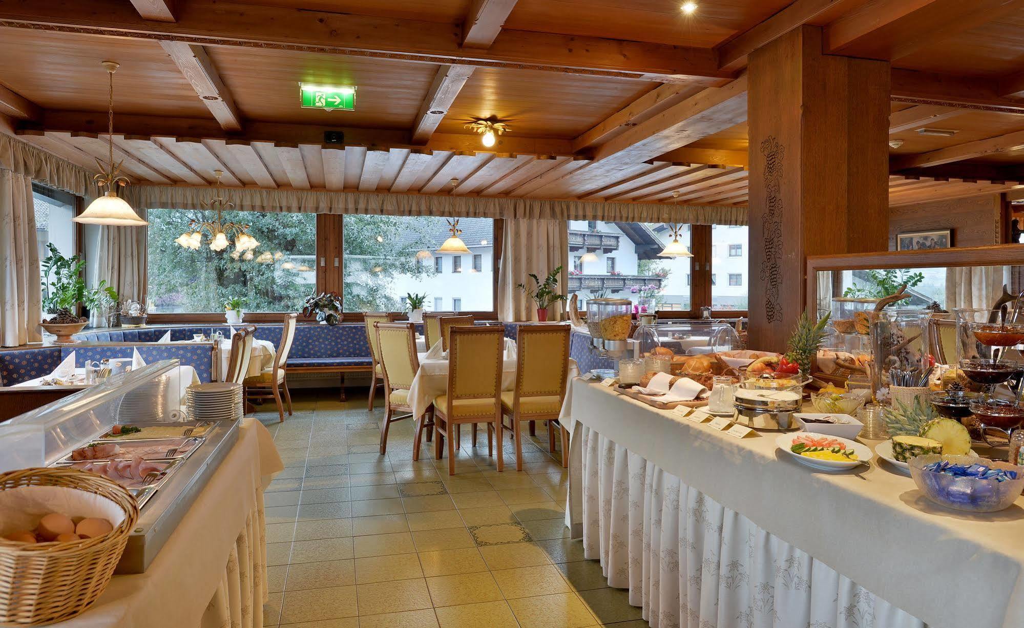 Hotel Gasthof Jaeger Zillertal Schlitters Eksteriør billede